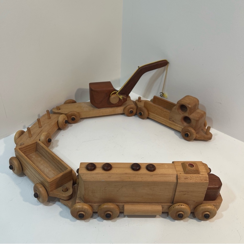 Vintage Hand Crafted Natural Wooden‎ 5 Car Train Set